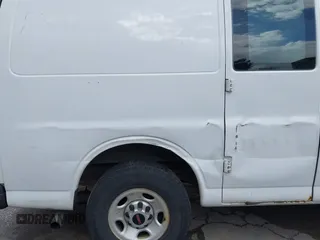 2016 GMC Savana Cargo Van with VIN 1GTW7AFF8G1194935, listed as a IAAI auction lot 41843488 with 164,441 mi miles. Bid and sale history available at carsss.com. Image 6.