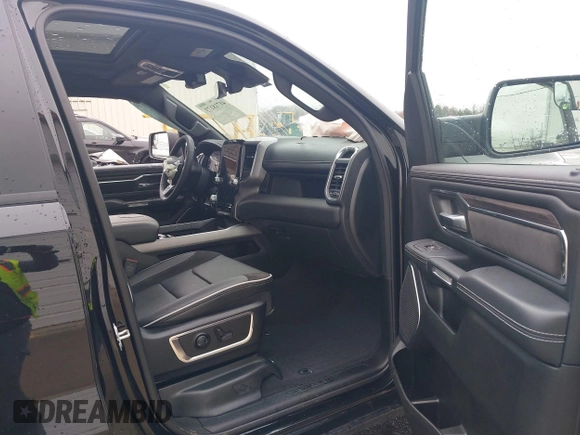 2025 Ram 1500 Laramie с VIN 1C6SRFJP2SN529640, выставлен на аукционе IAAI как лот 41718173 с пробегом 9 870 миль миль и . История ставок и продаж доступна на DreamBid. Изображение 5.