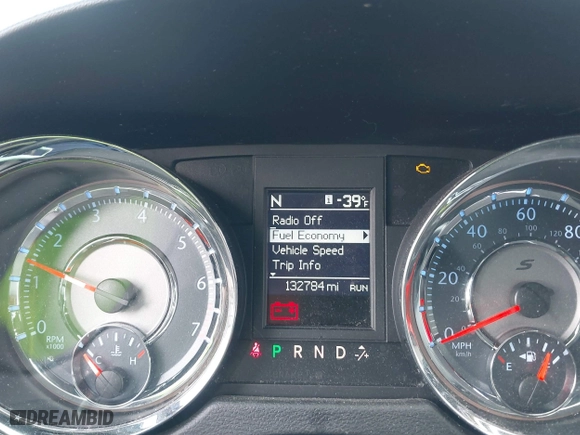 2015 Chrysler Town & Country S with VIN 2C4RC1HG4FR731468, listed as a IAAI auction lot 41902974 with 132,784 mi miles. Bid and sale history available at carsss.com. Image 7.