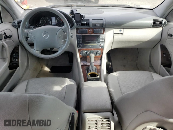 2005 Mercedes-Benz C 320 with VIN WDBRF64J75F581799, listed as a Copart auction lot 75458214 with 136,432 mi miles and Clean Title. Bid and sale history available at DreamBid. Image 8.