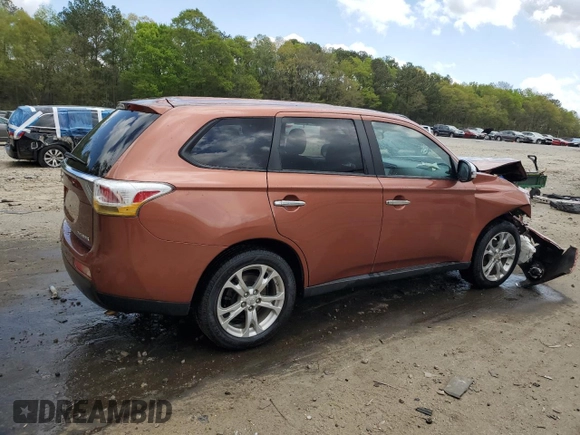 2014 Mitsubishi Outlander SE z VIN JA4AD3A35EZ018395, wystawiony jako Copart lot #51645775 z przebiegiem 159 641 mil mil oraz Szkoda całkowita • Salvage title. Historia ofert i sprzedaży dostępna na DreamBid. Obrazek 3.