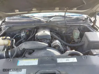 2000 Chevrolet Silverado 1500 with VIN 1GCEC14V2YE369725, listed as a IAAI auction lot 42088751 with 390,344 mi miles. Bid and sale history available at carsss.com. Image 10.