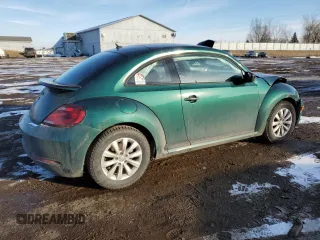 2018 Volkswagen Beetle S z VIN 3VWFD7AT7JM700755, wystawiony jako Copart lot #44312585 z przebiegiem 92 694 mil mil oraz Szkoda całkowita • Salvage title. Historia ofert i sprzedaży dostępna na DreamBid. Obrazek 3.