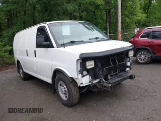 2013 Chevrolet Express Cargo z VIN 1GCWGFCA2D1128317, wystawiony jako IAAI lot #42372635 z przebiegiem 177 180 mil mil oraz . Historia ofert i sprzedaży dostępna na DreamBid. Obrazek 1.