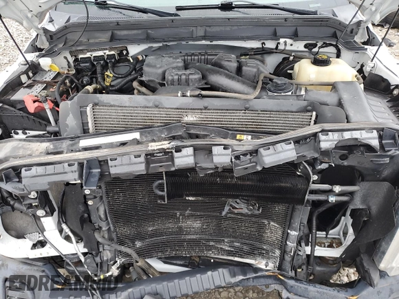 2016 Ford F-250 XL z VIN 1FTBF2A66GEB85013, wystawiony jako Copart lot #57483515 z przebiegiem 188 527 mil mil oraz Szkoda całkowita • Salvage title. Historia ofert i sprzedaży dostępna na DreamBid. Obrazek 11.