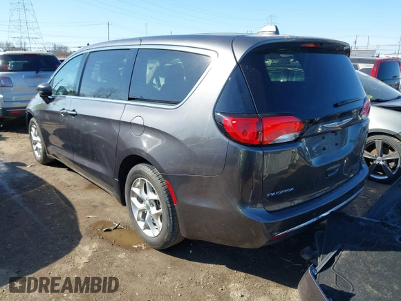 2019 Chrysler Pacifica Touring Plus z VIN 2C4RC1FG3KR708986, wystawiony jako IAAI lot #41744300 z przebiegiem 123 043 mil mil oraz . Historia ofert i sprzedaży dostępna na DreamBid. Obrazek 3.