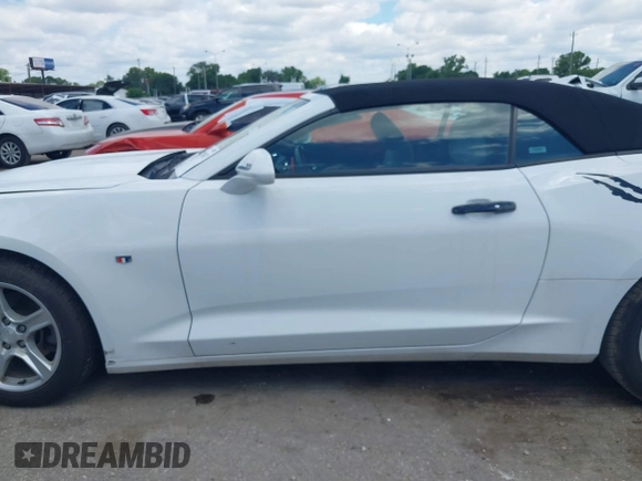 2020 Chevrolet Camaro 1LT with VIN 1G1FB3DX5L0128681, listed as a IAAI auction lot 42239437 with Not provided miles and . Bid and sale history available at DreamBid. Image 13.