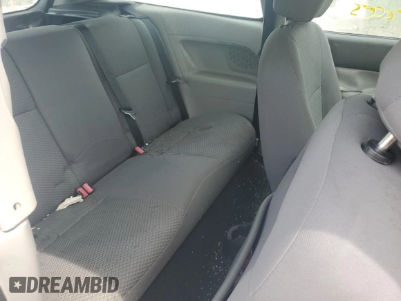 2007 Ford Focus S z VIN 1FAFP31N77W138844, wystawiony jako Copart lot #60702195 z przebiegiem Nie podano mil oraz Czysty tytuł • Clean title. Historia ofert i sprzedaży dostępna na DreamBid. Obrazek 10.