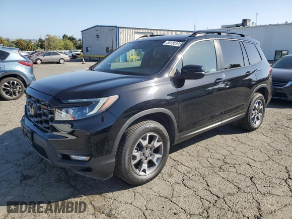 2022 Honda Passport TrailSport with VIN 5FNYF8H6XNB003764, listed as a Copart auction lot 56180195 with 61,515 mi miles and Salvage title. Bid and sale history available at DreamBid. Image 1.