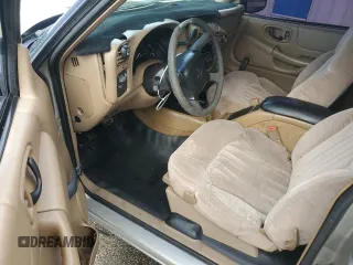2001 Chevrolet S-10 LS with VIN 1GCCS19501K161711, listed as a Copart auction lot 69630884 with 318,975 mi miles and Salvage Title. Bid and sale history available at DreamBid. Image 8.