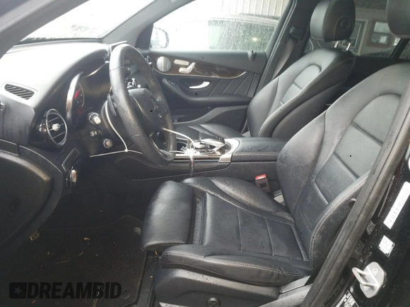 2019 Mercedes-Benz GLC with VIN WDC0G4KB2KV142335, listed as a Copart auction lot 70505462 with 30,240 mi miles. Bid and sale history available at carsss.com. Image 7.