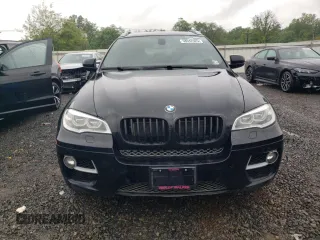 2013 BMW X6 xDrive50i z VIN 5UXFG8C55DL591991, wystawiony jako Copart lot #58042525 z przebiegiem 144 370 mil mil oraz Czysty tytuł • Clean title. Historia ofert i sprzedaży dostępna na DreamBid. Obrazek 5.