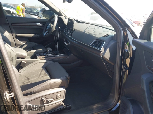 2023 Audi Q5 Sportback S line Premium Plus with VIN WA15AAFY8P2189642, listed as a IAAI auction lot 41662708 with 18,926 mi miles and . Bid and sale history available at DreamBid. Image 5.