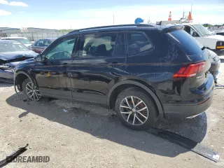 2021 Volkswagen Tiguan S with VIN 3VV1B7AX3MM025109, listed as a Copart auction lot 55198384 with 44,558 mi miles and Salvage Title. Bid and sale history available at carsss.com. Image 2.