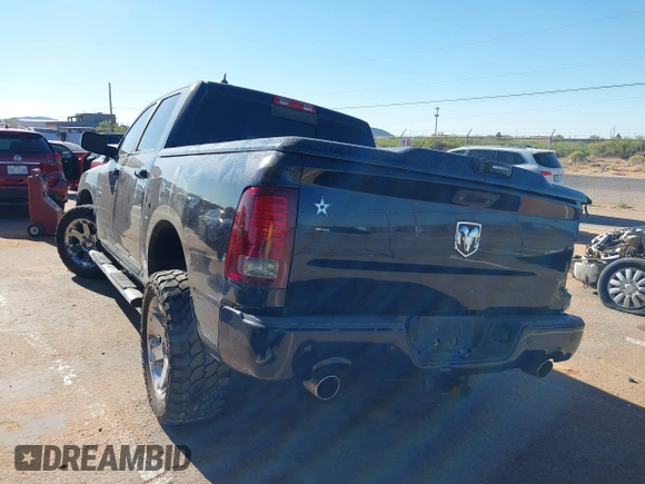 2014 Ram 1500 Sport z VIN 1C6RR6MT3ES366719, wystawiony jako IAAI lot #42228139 z przebiegiem Nie podano mil oraz . Historia ofert i sprzedaży dostępna na DreamBid. Obrazek 14.