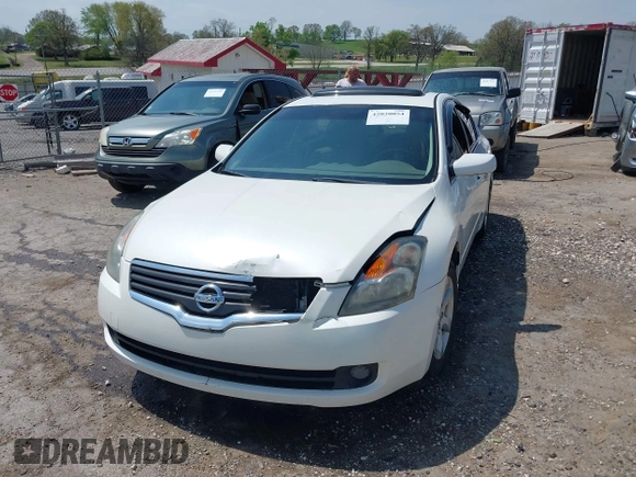 2009 Nissan Altima 2.5 S with VIN 1N4AL21E89N561120, listed as a IAAI auction lot 42020054 with 220,237 mi miles. Bid and sale history available at carsss.com. Image 6.