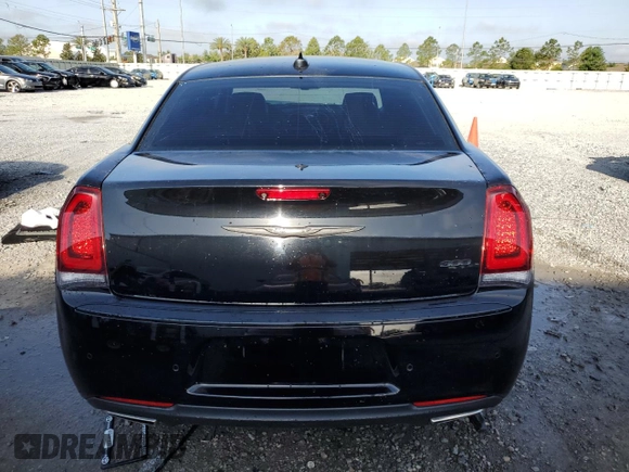 2022 Chrysler 300 Touring L with VIN 2C3CCADG9NH139553, listed as a Copart auction lot 50642475 with 55,895 mi miles and Salvage Title. Bid and sale history available at DreamBid. Image 6.