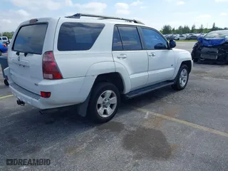2005 Toyota 4Runner SR5 with VIN JTEZU14R750046647, listed as a IAAI auction lot 42055705 with 279,909 mi miles. Bid and sale history available at carsss.com. Image 4.