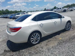 2015 Buick Verano Group z VIN 1G4PS5SK5F4174857, wystawiony jako IAAI lot #42728501 z przebiegiem 175 894 mil mil oraz . Historia ofert i sprzedaży dostępna na DreamBid. Obrazek 4.