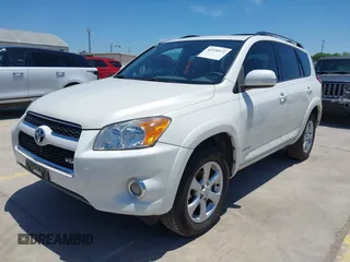 2012 Toyota RAV4 Limited z VIN 2T3DK4DV5CW078136, wystawiony jako IAAI lot #42220172 z przebiegiem 174 518 mil mil oraz . Historia ofert i sprzedaży dostępna na DreamBid. Obrazek 18.