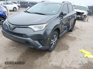 2017 Toyota RAV4 LE z VIN 2T3BFREV8HW667907, wystawiony jako IAAI lot #42130136 z przebiegiem 129 831 mil mil oraz . Historia ofert i sprzedaży dostępna na DreamBid. Obrazek 17.