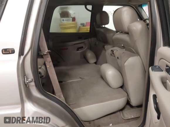 2006 Chevrolet Tahoe Z71 with VIN 1GNEK13T76R102290, listed as a IAAI auction lot 41683468 with 189,987 mi miles. Bid and sale history available at carsss.com. Image 8.