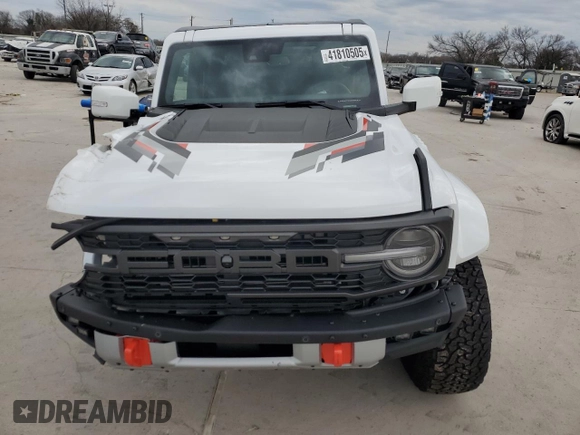 2024 Ford Bronco Raptor z VIN 1FMEE0RR0RLA38568, wystawiony jako Copart lot #41810505 z przebiegiem 168 mil mil oraz Szkoda całkowita • Salvage title. Historia ofert i sprzedaży dostępna na DreamBid. Obrazek 5.
