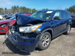 2014 Toyota Highlander XLE with VIN 5TDJKRFH2ES009559, listed as a IAAI auction lot 41913766 with 175,290 mi miles. Bid and sale history available at carsss.com. Image 17.