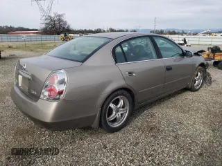 2005 Nissan Altima 2.5 with VIN 1N4AL11D45C137974, listed as a Copart auction lot 86982304 with 186,750 mi miles and Salvage Title. Bid and sale history available at carsss.com. Image 3.