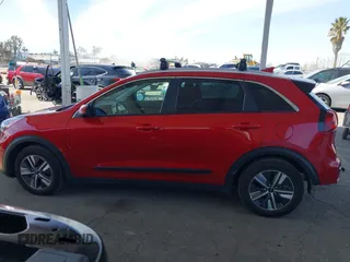 2022 Kia Niro LX with VIN KNDCB3LCXN5540593, listed as a IAAI auction lot 41648032 with 65,747 mi miles. Bid and sale history available at carsss.com. Image 14.