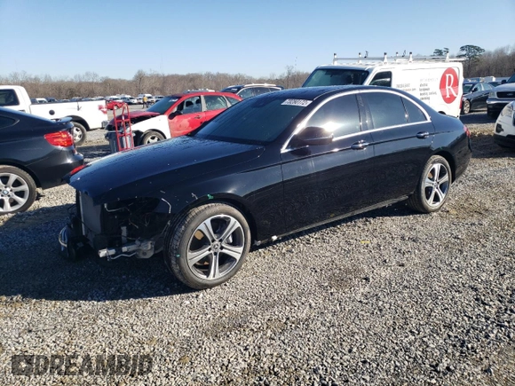 2018 Mercedes-Benz E-Class E 300 with VIN WDDZF4KB4JA447699, listed as a Copart auction lot 73280172 with 10,101 mi miles. Bid and sale history available at carsss.com. Image 1.