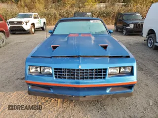 1984 Chevrolet Monte Carlo z VIN 1G1AZ37GXER137103, wystawiony jako Copart lot #74534514 z przebiegiem Nie podano mil oraz Tytuł czysty. Historia ofert i sprzedaży dostępna na DreamBid. Obrazek 5.