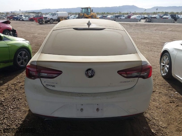 2018 Buick Regal Sportback Essence with VIN W04GP6SXXJ1124449, listed as a IAAI auction lot 41387526 with NaN miles. Bid and sale history available at carsss.com. Image 16.