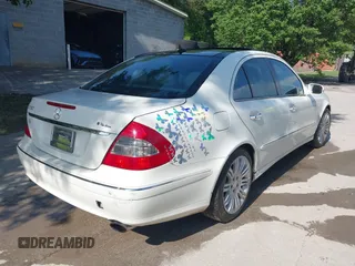 2008 Mercedes-Benz E 350 Luxury with VIN WDBUF56X98B301138, listed as a IAAI auction lot 42116053 with Not Provided miles and . Bid and sale history available at carsss.com. Image 4.