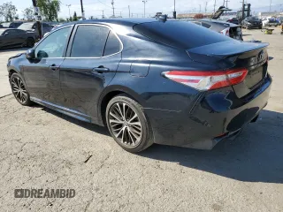 2020 Toyota Camry SE z VIN 4T1G11AK4LU960223, wystawiony jako Copart lot #52631995 z przebiegiem 45 084 mil mil oraz Szkoda całkowita • Salvage title. Historia ofert i sprzedaży dostępna na DreamBid. Obrazek 2.