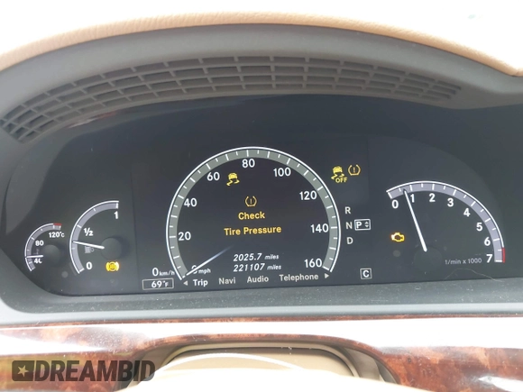 2010 Mercedes-Benz S 550 with VIN WDDNG8GB8AA328534, listed as a IAAI auction lot 42246844 with 221,107 mi miles and . Bid and sale history available at DreamBid. Image 7.