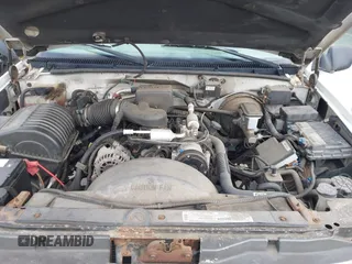 1999 Chevrolet Suburban with VIN 3GNEC16R2XG247140, listed as a IAAI auction lot 41761237 with 202,121 mi miles. Bid and sale history available at carsss.com. Image 10.