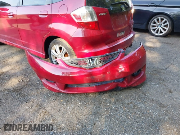 2011 Honda Fit Sport with VIN JHMGE8H55BS006252, listed as a IAAI auction lot 42132958 with 147,734 mi miles and . Bid and sale history available at DreamBid. Image 12.