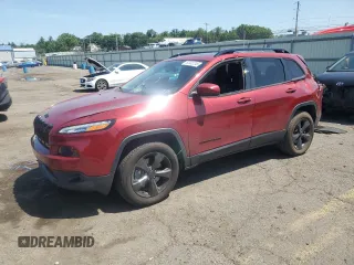 2017 Jeep Cherokee High Altitude with VIN 1C4PJMDS8HW504500, listed as a Copart auction lot 62302245 with 83,755 mi miles and Salvage title. Bid and sale history available at DreamBid. Image 1.