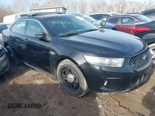 2016 Ford Police Interceptor z VIN 1FAHP2MKXGG108963, wystawiony jako IAAI lot #41612712 z przebiegiem 121 248 mil mil oraz . Historia ofert i sprzedaży dostępna na DreamBid. Obrazek 1.