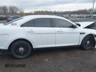 2018 Ford Police Interceptor with VIN 1FAHP2MK6JG137027, listed as a IAAI auction lot 42077115 with 123,851 mi miles and . Bid and sale history available at DreamBid. Image 13.
