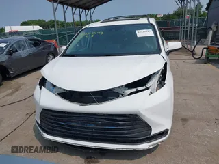 2022 Toyota Sienna LE z VIN 5TDBRKEC0NS087867, wystawiony jako IAAI lot #42332549 z przebiegiem 52 551 mil mil oraz . Historia ofert i sprzedaży dostępna na DreamBid. Obrazek 13.