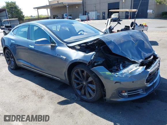 2014 Tesla Model S 60 with VIN 5YJSA1H19EFP36971, listed as a IAAI auction lot 42525811 with Not provided miles and . Bid and sale history available at DreamBid. Image 1.