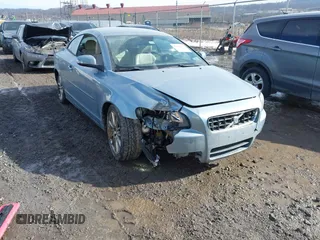 2009 Volvo C70 with VIN YV1MC67269J077153, listed as a IAAI auction lot 41432312 with 67,700 mi miles. Bid and sale history available at carsss.com. Image 1.