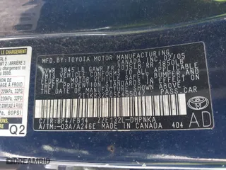 2005 Toyota Matrix STD with VIN 2T1KR32E05C455047, listed as a IAAI auction lot 41924568 with 238,598 mi miles. Bid and sale history available at carsss.com. Image 9.