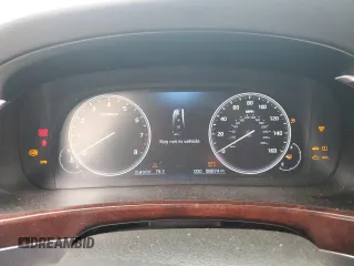 2015 Hyundai Equus Ultimate z VIN KMHGH4JH4FU096943, wystawiony jako Copart lot #70185544 z przebiegiem 98 074 mil mil oraz Szkoda całkowita • Salvage title. Historia ofert i sprzedaży dostępna na DreamBid. Obrazek 9.