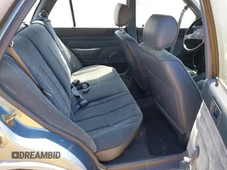 1991 Ford Escort z VIN 3FAPP15JXMR137136, wystawiony jako IAAI lot #42333122 z przebiegiem 23 312 mil mil oraz . Historia ofert i sprzedaży dostępna na DreamBid. Obrazek 8.