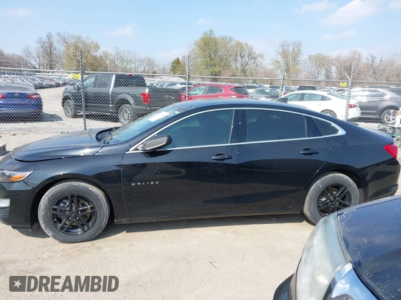 2019 Chevrolet Malibu LS z VIN 1G1ZB5STXKF177623, wystawiony jako IAAI lot #42017920 z przebiegiem 56 590 mil mil oraz . Historia ofert i sprzedaży dostępna na DreamBid. Obrazek 14.