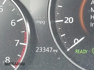 2024 Mazda CX-90 Preferred z VIN JM3KKBHD6R1118705, wystawiony jako IAAI lot #42135120 z przebiegiem 23 347 mil mil oraz . Historia ofert i sprzedaży dostępna na DreamBid. Obrazek 16.