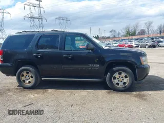 2009 Chevrolet Tahoe 1LT z VIN 1GNFK23069R150402, wystawiony jako IAAI lot #41900889 z przebiegiem 200 788 mil mil oraz . Historia ofert i sprzedaży dostępna na DreamBid. Obrazek 14.